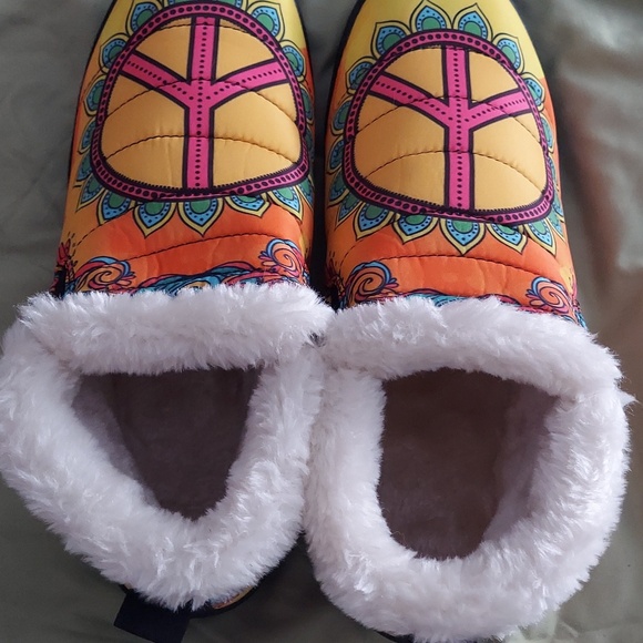 Peace boots women's sz 9 NWOT Quilted Lined - Picture 6 of 8